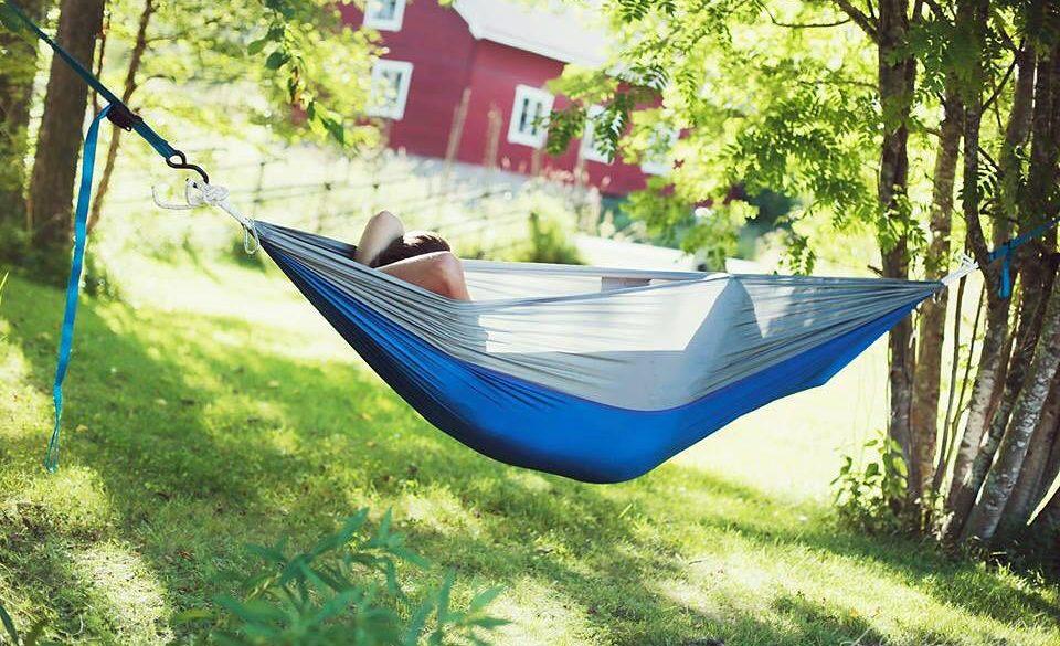 #tbt to the summer days of peace and serenity 🇸🇪 #travellinghammock
