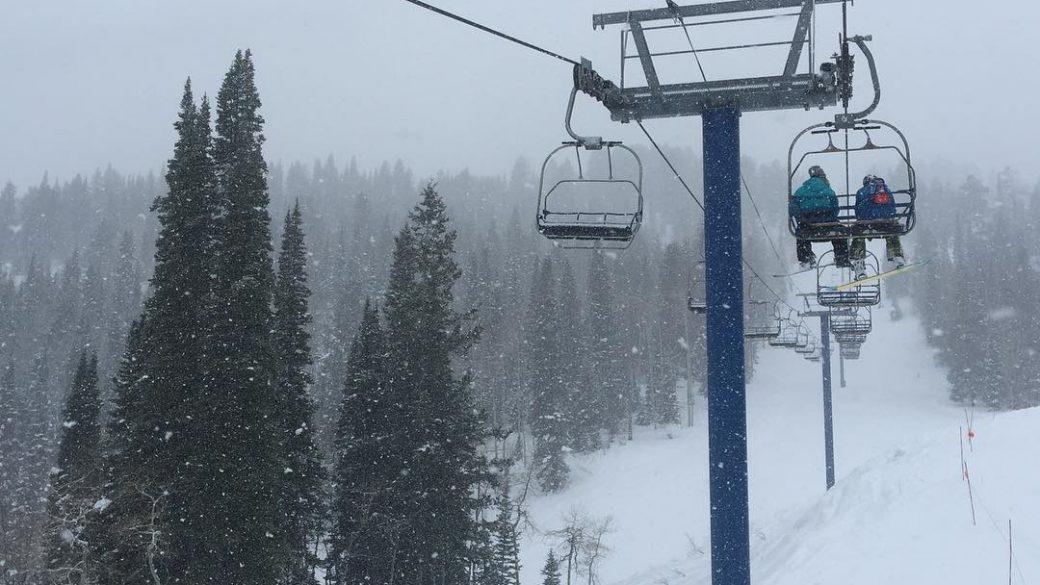 Snow was coming down HARD at the beav today!  #shredgnar #powpow #skithebeav #day9