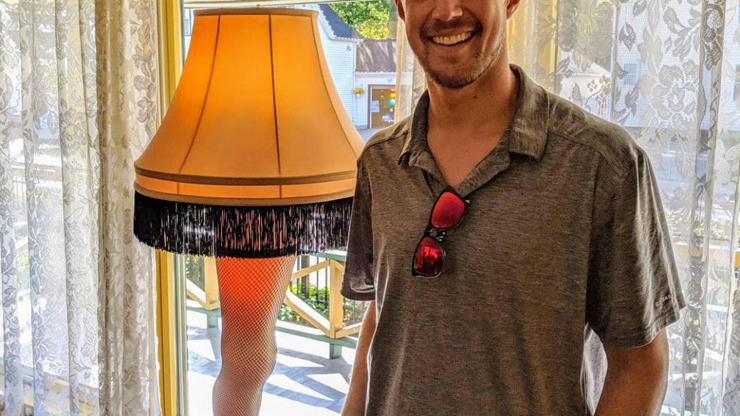 Merry Christmas! May this leg lamp brighten up your day 🌞
